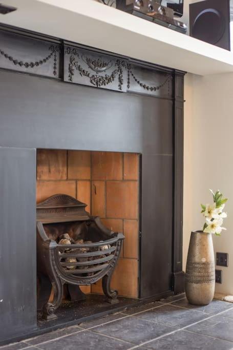 Prime Edinburgh City Centre - 4 Bed Penthouse المظهر الخارجي الصورة